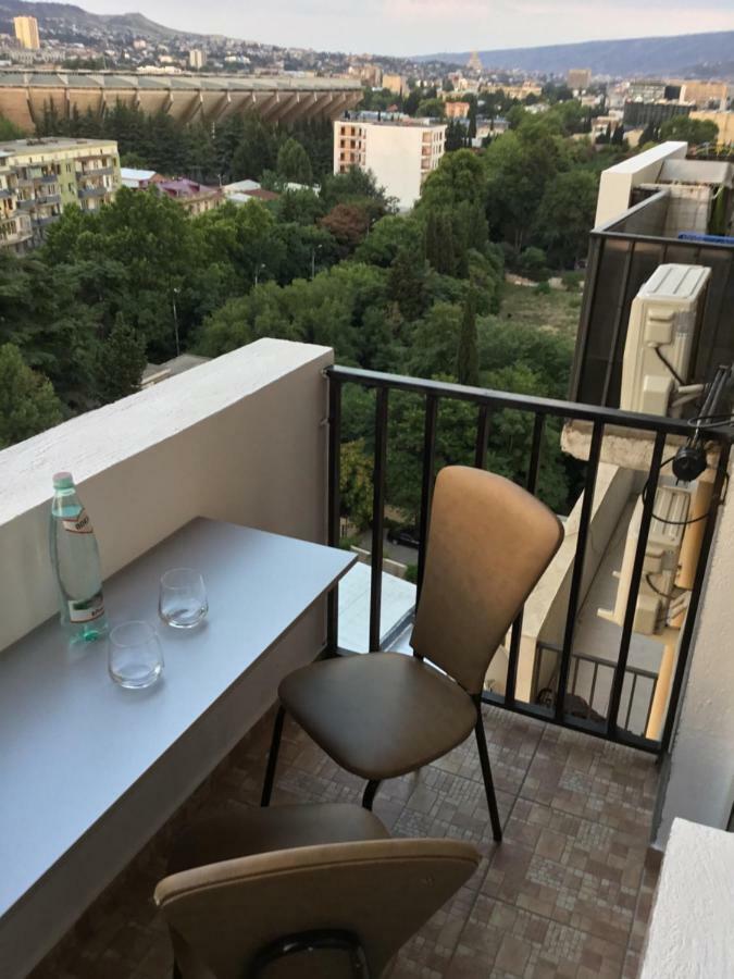 Welcome Генацвале))) Tbilisi Bagian luar foto